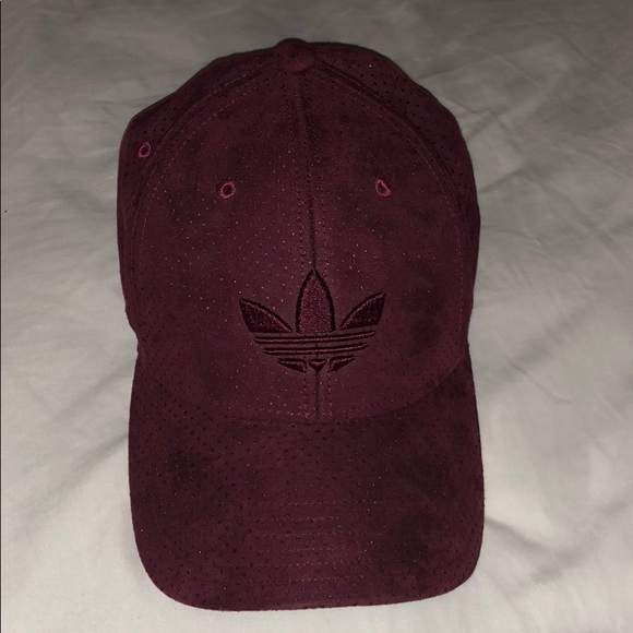 Adjustable adidas Hat - Picture 1 of 2